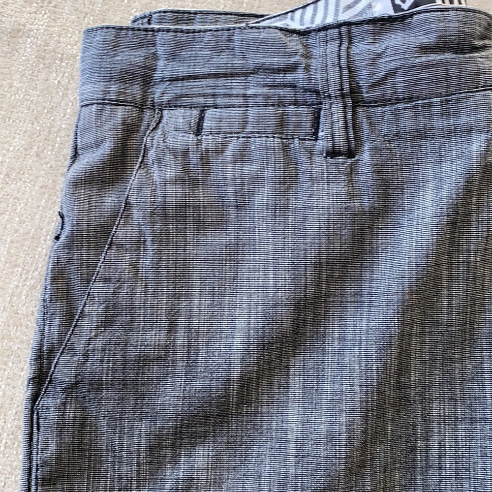 Micros tailored fit flat front black shorts Size 30 - Picture 5 of 8